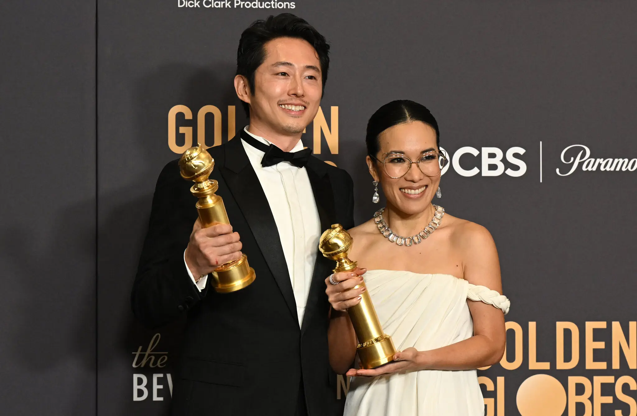 Steven Yeun, left, with Ali Wong. Both won Golden Globes for their performances in the television series “Beef.”Credit...Robyn Beck/Agence France-Presse — Getty Images